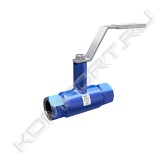 <span style="font-weight:bold;">Спецификация материалов:</span><br>• корпус: сталь легированная 09Г2С<br>• шар: нержавеющая сталь<br>• DN 15-32: 20X13; DN 40-65: AISI 304; DN 80-100: AISI 409<br>• шток: нержавеющая сталь 20Х13<br>• уплотнение штока: фторсилоксановый эластомер<br>• уплотнение штока/подшипник скольжения: фторопласт Ф4К20 (PTFE+C, Teflon)<br>• уплотнение шара: фторопласт Ф4К20 (PTFE+C, Teflon) с дублирующим уплотнением из фторсилоксанового эластомера<br><span style="font-weight:bold;"><br>Управление:</span><br>• DN 15-100: рукоятка - окрашенная углеродистая сталь с полимерным наконечником