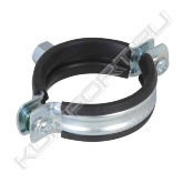 <span style="font-weight:bold;">Особенности и преимущества:</span><br>• двухвинтовой хомут<br>• стопорное кольцо не позволяет винтам выпадать<br>• материал: сталь<br>• оцинковка: электролитическая<br>• звукоизоляционный вкладыш из EPDM-резины, черный