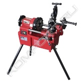 Резьбонарезной станок V-Matic&nbsp; предназначен для нарезания наружный резьб на стальных трубах.<br>V-Matic пригоден для мобильного и стационарного использования. Подходит для долговременной эксплуатации в интенсивном режиме в цехе и на стройплощадке, применяется при монтаже систем отопления, газо- водоснабжения и нарезает точную резьбу очень высокого качества.<br>Преимущества и особенности эксплуатации:<br>- автоматическая подача смазочно-охлаждающей жидкости в зону нарезания резьбы;<br>- защищенный выключатель;<br>- внутренний гратосниматель с 3 ножами;<br>- самоцентрирующийся труборез;<br>- зажимной патрон ударного действия с макс. зажимным усилием;<br>- центрирующий зажимной патрон (осевое выравнивание трубы).<br>Комплектация:<br>- резьбонарезной станок - 1 шт.;<br>- резьбонарезная головка BSPT - 1 шт.;<br>- резьбонарезные ножи BSPT&nbsp; (комплект 4 шт.) - 1 компл.;<br>- резьбонарезные ножи BSPT&nbsp; (комплект 4 шт.) - 1 компл.;<br>- опорные ножки - 3 шт.;<br>- набор ЗИП - 1 шт.;<br>- гарантийный талон - 1 шт.<br>